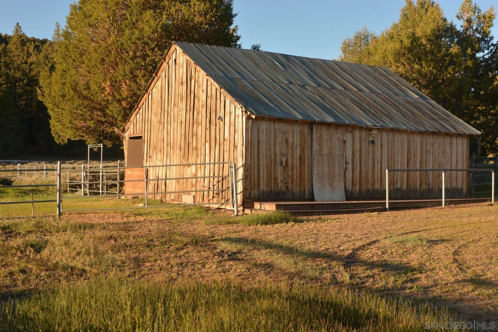 Detail Gallery Image 2 of 28 For , Fawnskin,  CA 92333 - – Beds | – Baths