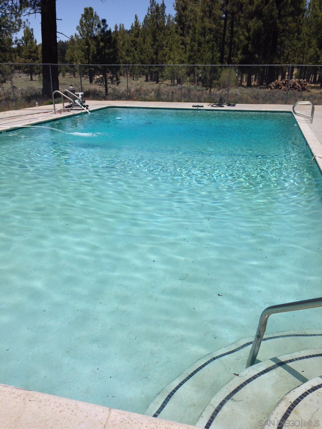 Detail Gallery Image 7 of 28 For , Fawnskin,  CA 92333 - – Beds | – Baths