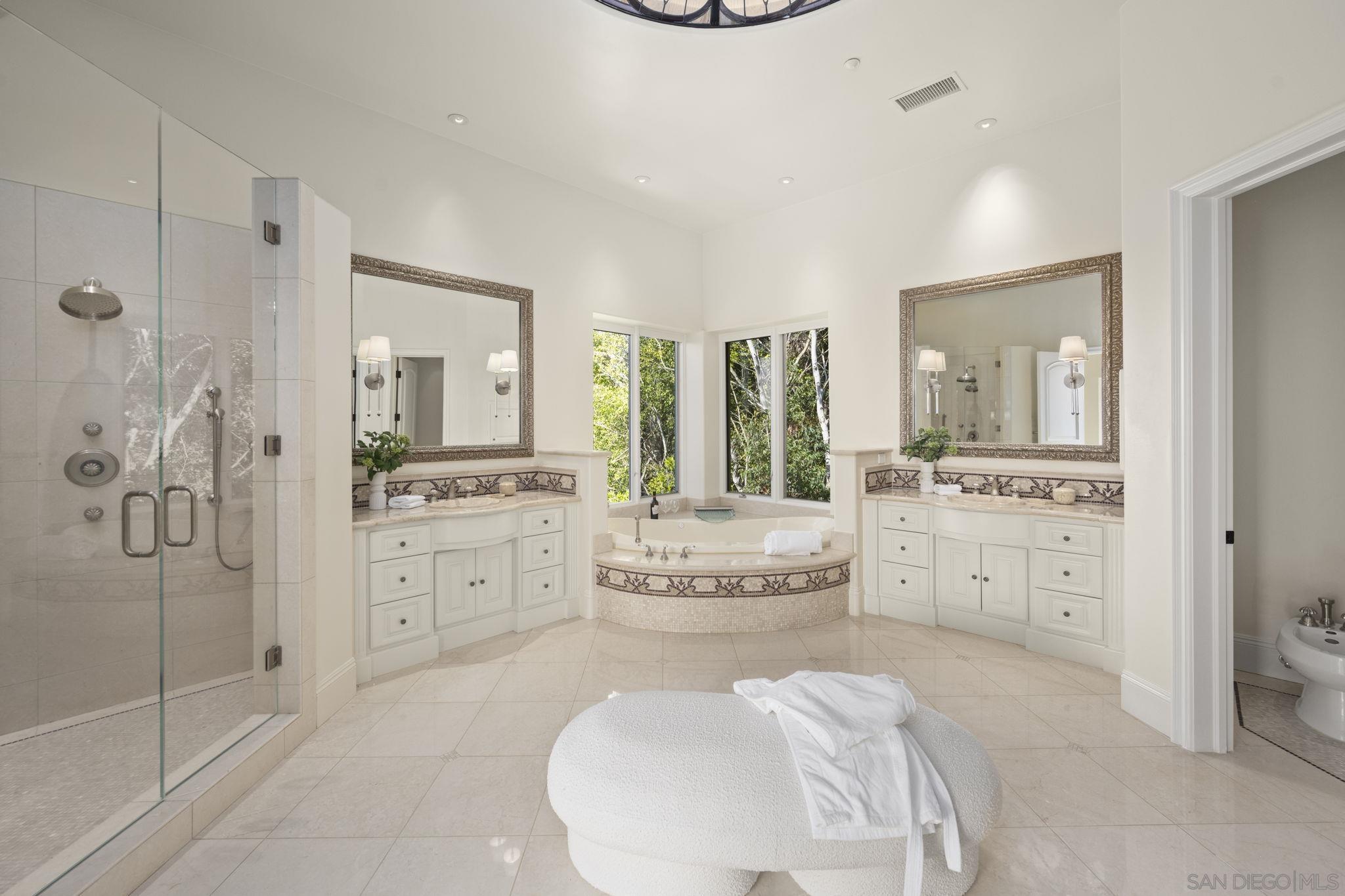 Detail Gallery Image 21 of 37 For 5980  Rancho Diegueno, Rancho Santa Fe,  CA 92067 - 7 Beds | 6/2 Baths