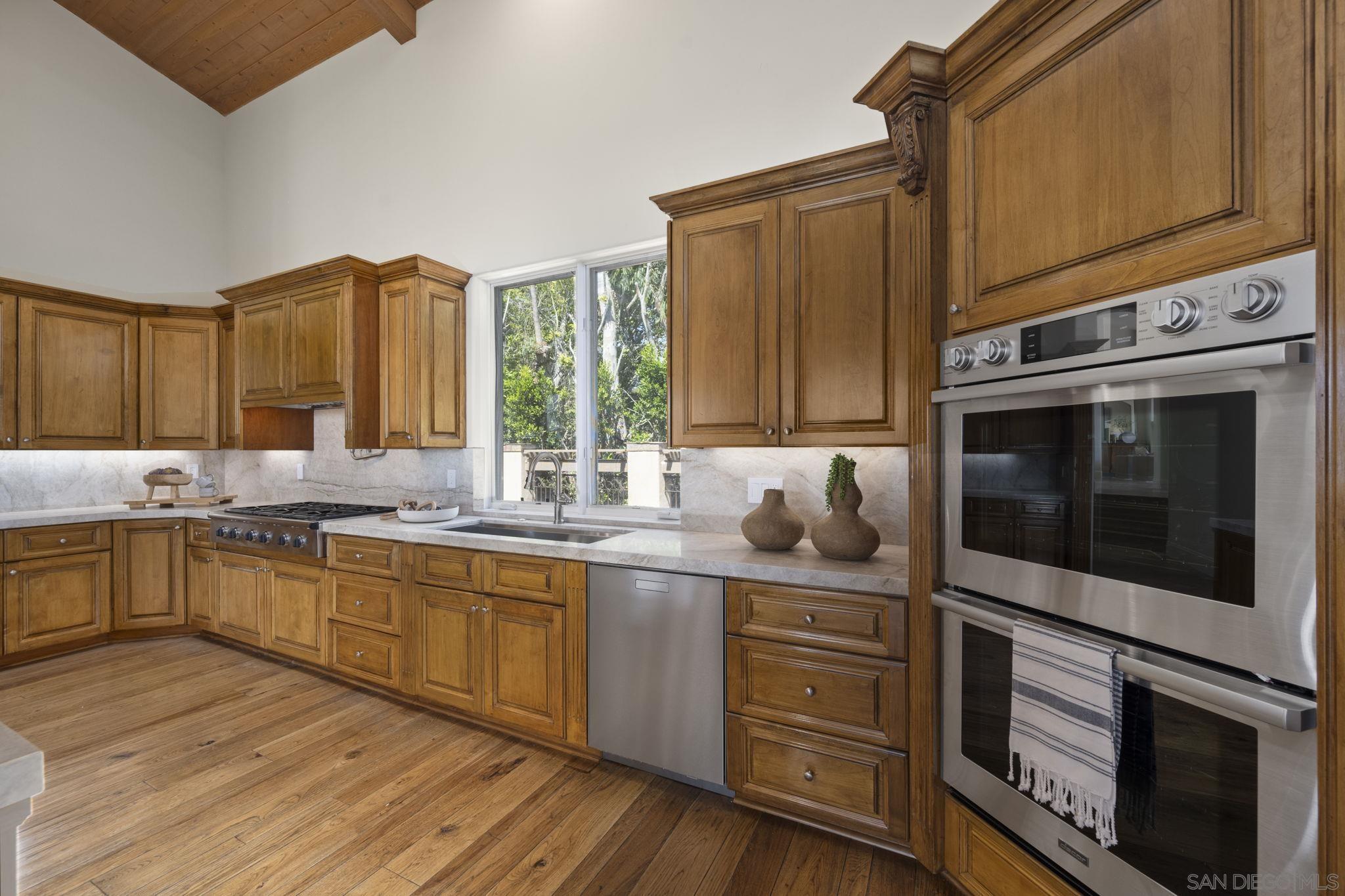 Detail Gallery Image 10 of 37 For 5980  Rancho Diegueno, Rancho Santa Fe,  CA 92067 - 7 Beds | 6/2 Baths