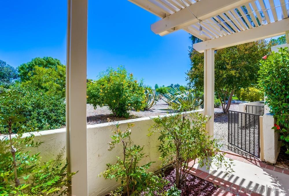 Detail Gallery Image 1 of 1 For 12894  Corte Arauco, San Diego,  CA 92128 - 2 Beds | 2 Baths