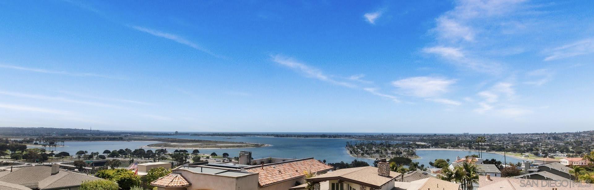 Detail Gallery Image 1 of 1 For 3030  Chicago Street, San Diego,  CA 92117 - 4 Beds | 5 Baths