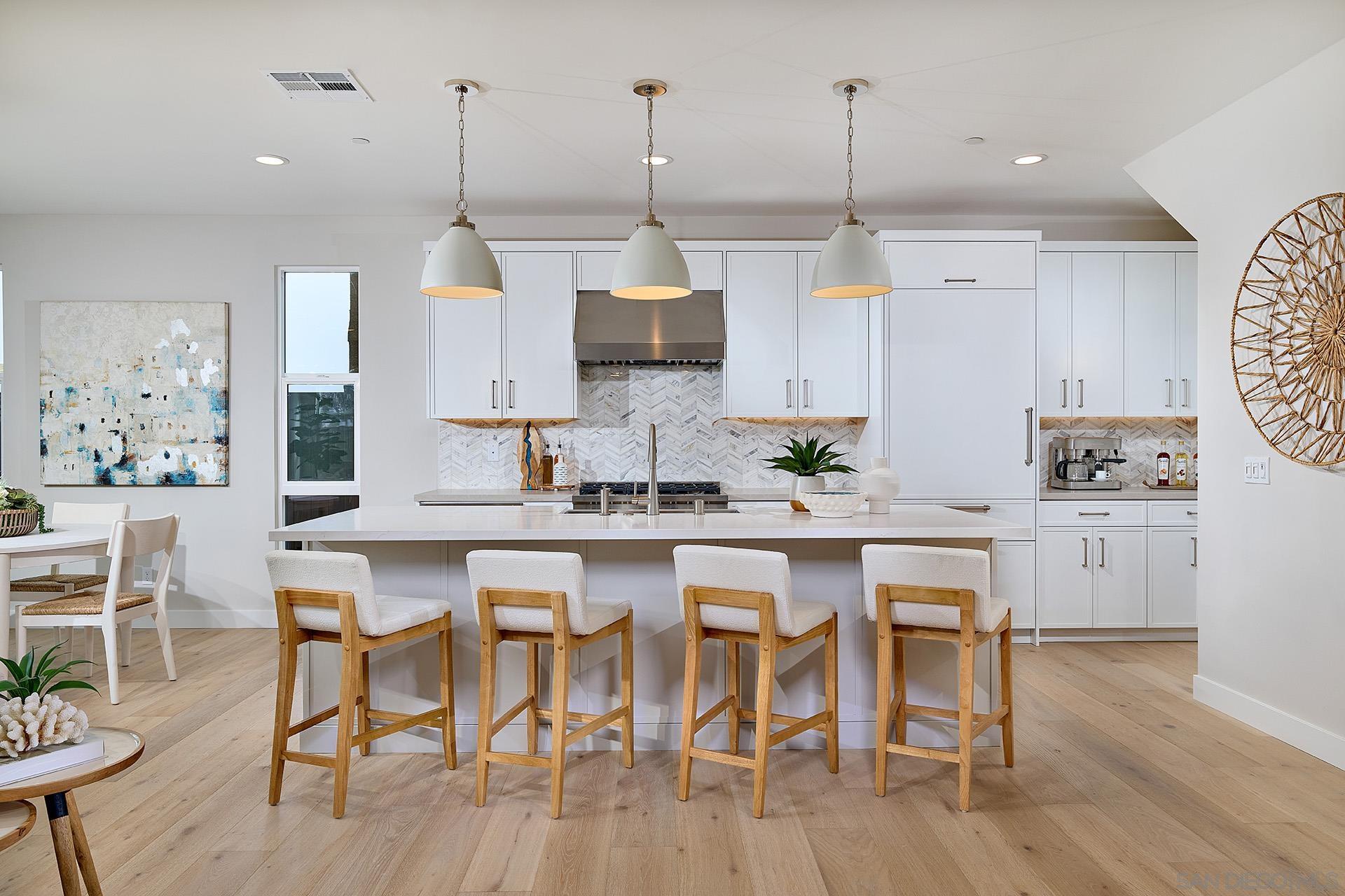 Front Image Thumbnail for SD250033158