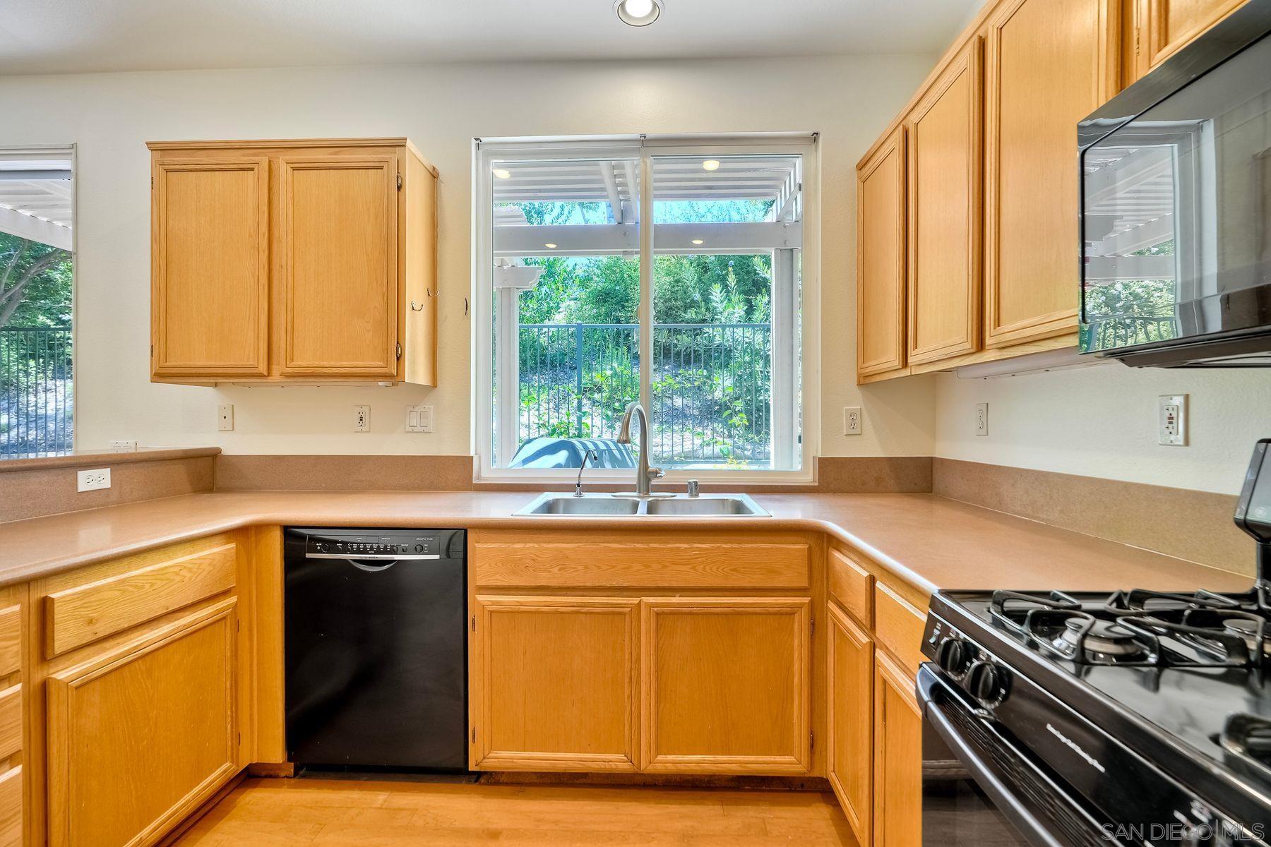 Detail Gallery Image 16 of 45 For 2991  West Canyon Avenue, San Diego,  CA 92123 - 3 Beds | 2/1 Baths