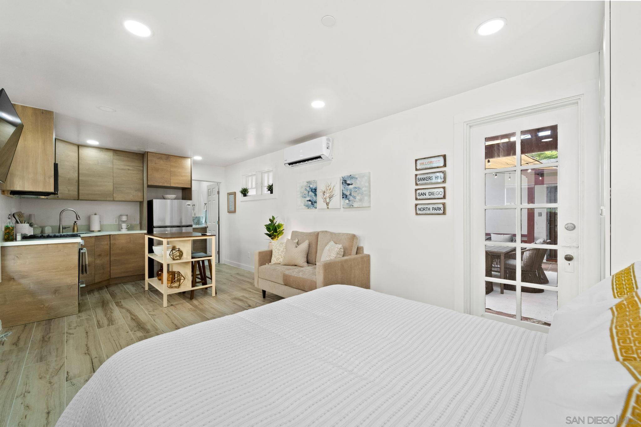 Detail Gallery Image 11 of 73 For 110  Maple St, San Diego,  CA 92103 - – Beds | – Baths