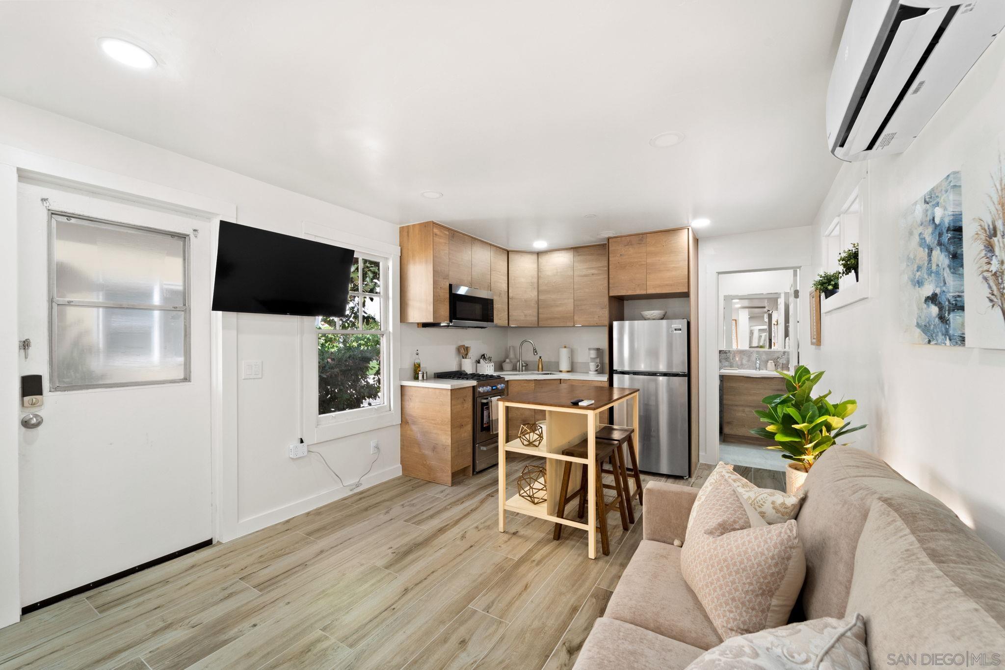 Detail Gallery Image 13 of 73 For 110  Maple St, San Diego,  CA 92103 - – Beds | – Baths