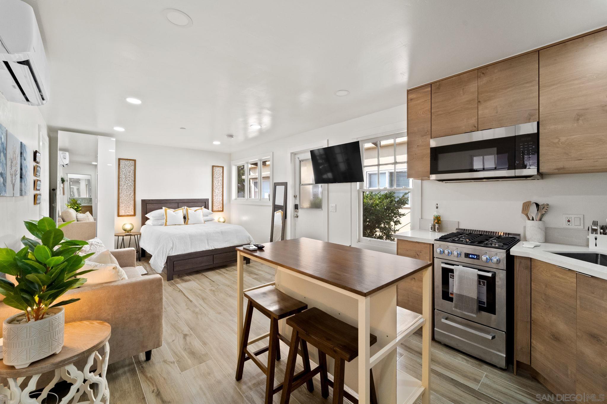 Detail Gallery Image 15 of 73 For 110  Maple St, San Diego,  CA 92103 - – Beds | – Baths