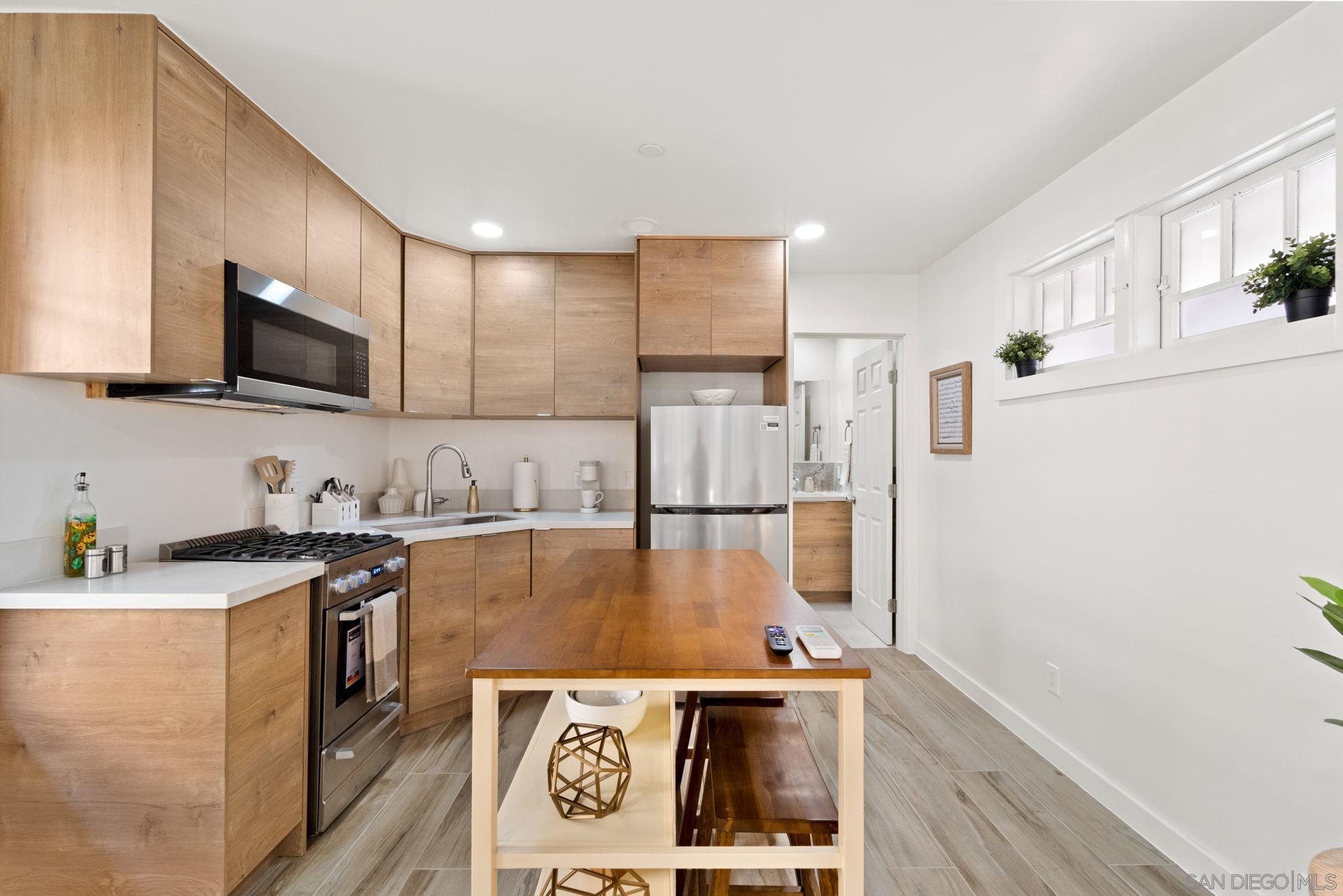 Detail Gallery Image 19 of 73 For 110  Maple St, San Diego,  CA 92103 - – Beds | – Baths