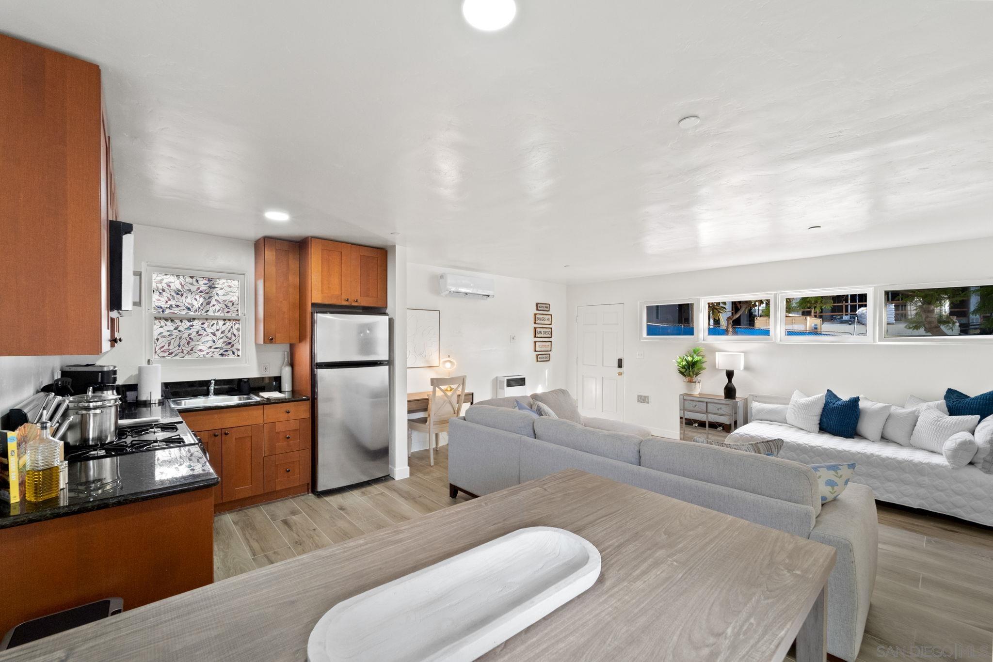 Detail Gallery Image 63 of 73 For 110  Maple St, San Diego,  CA 92103 - – Beds | – Baths