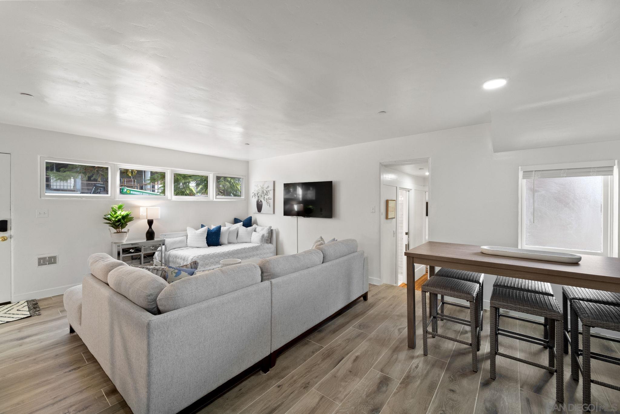 Detail Gallery Image 68 of 73 For 110  Maple St, San Diego,  CA 92103 - – Beds | – Baths