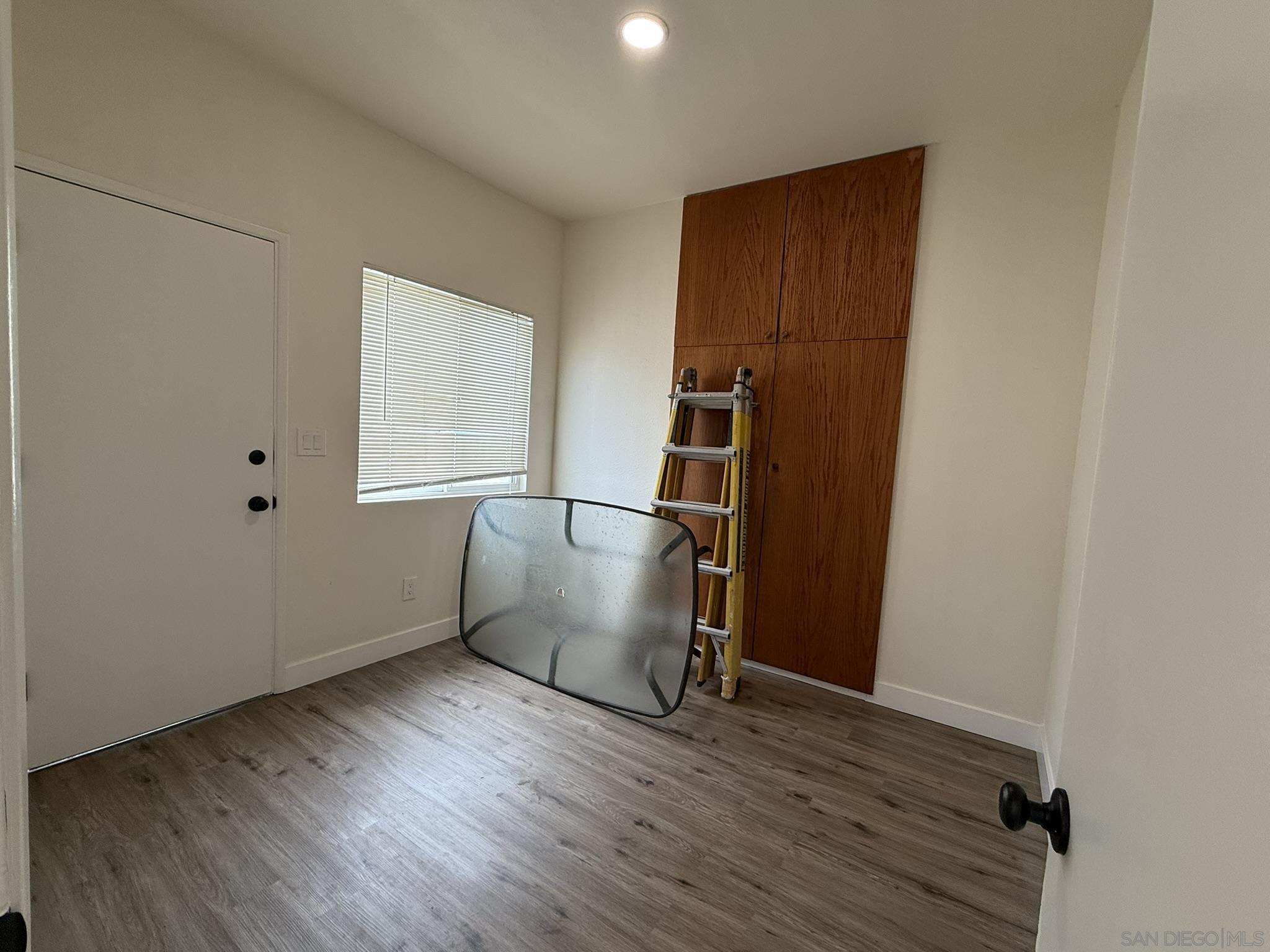 Detail Gallery Image 12 of 21 For 6527  La Jolla Blvd, La Jolla,  CA 92037 - – Beds | – Baths