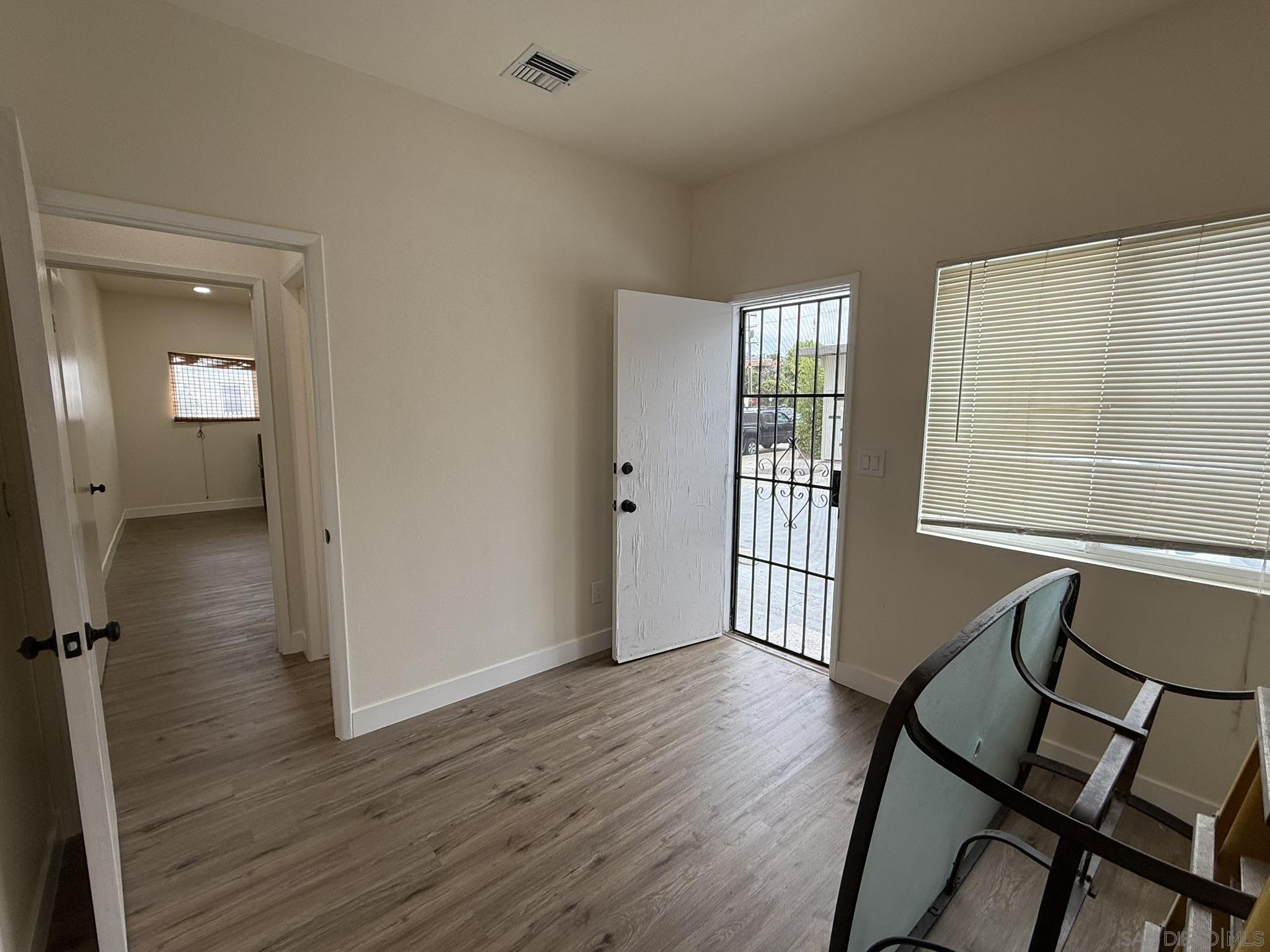 Detail Gallery Image 14 of 21 For 6527  La Jolla Blvd, La Jolla,  CA 92037 - – Beds | – Baths