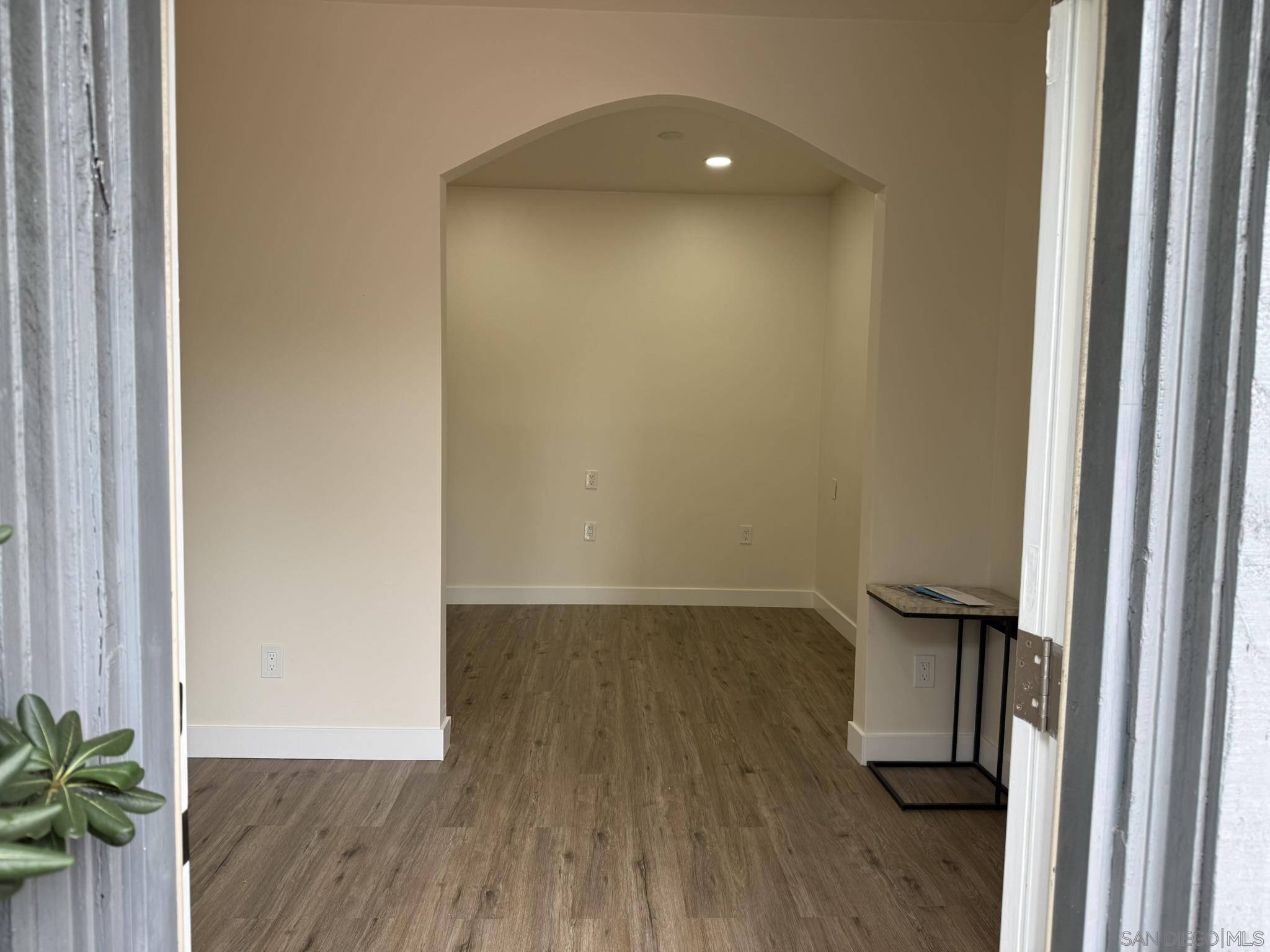 Detail Gallery Image 4 of 21 For 6527  La Jolla Blvd, La Jolla,  CA 92037 - – Beds | – Baths