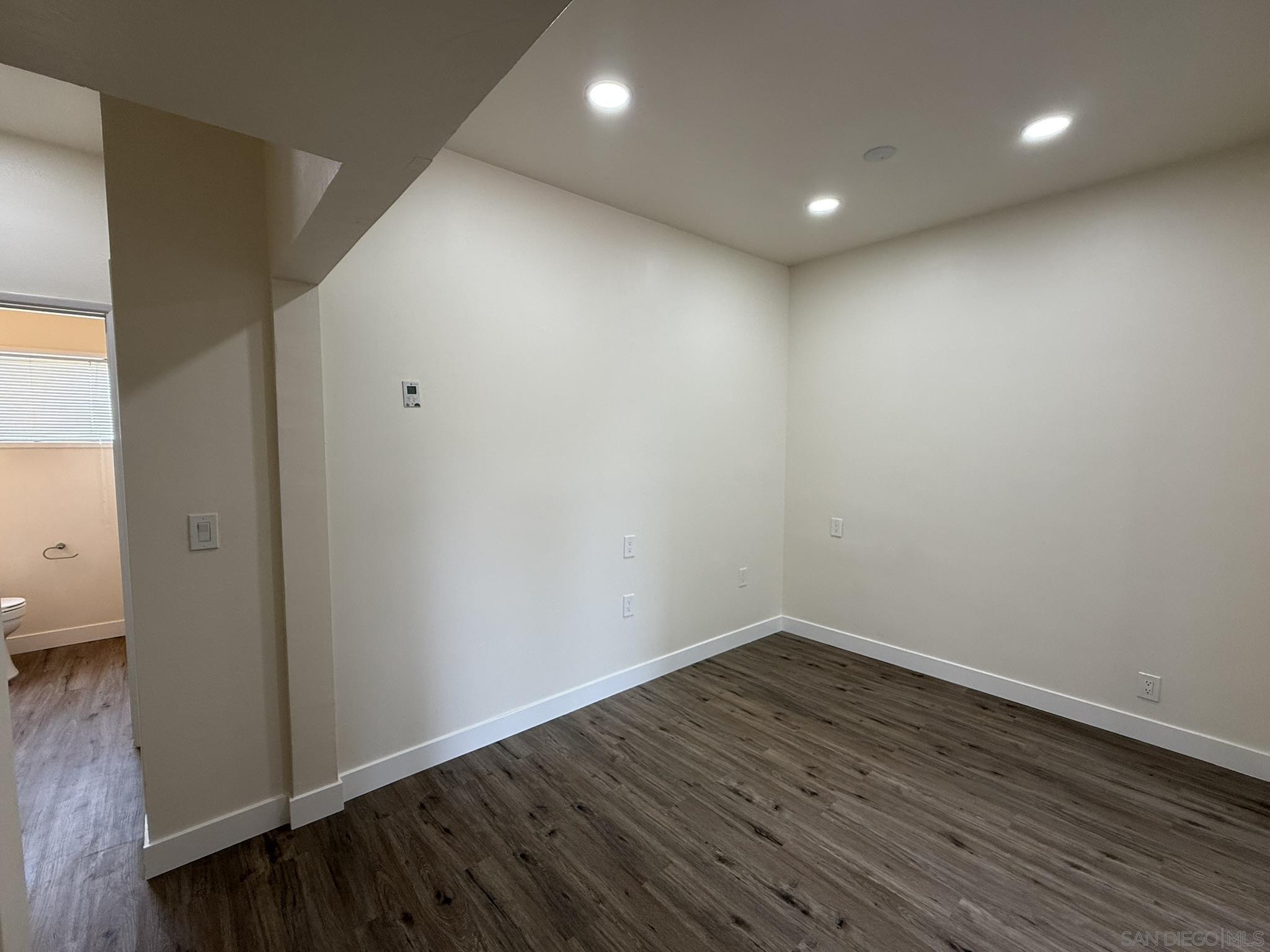 Detail Gallery Image 10 of 21 For 6527  La Jolla Blvd, La Jolla,  CA 92037 - – Beds | – Baths