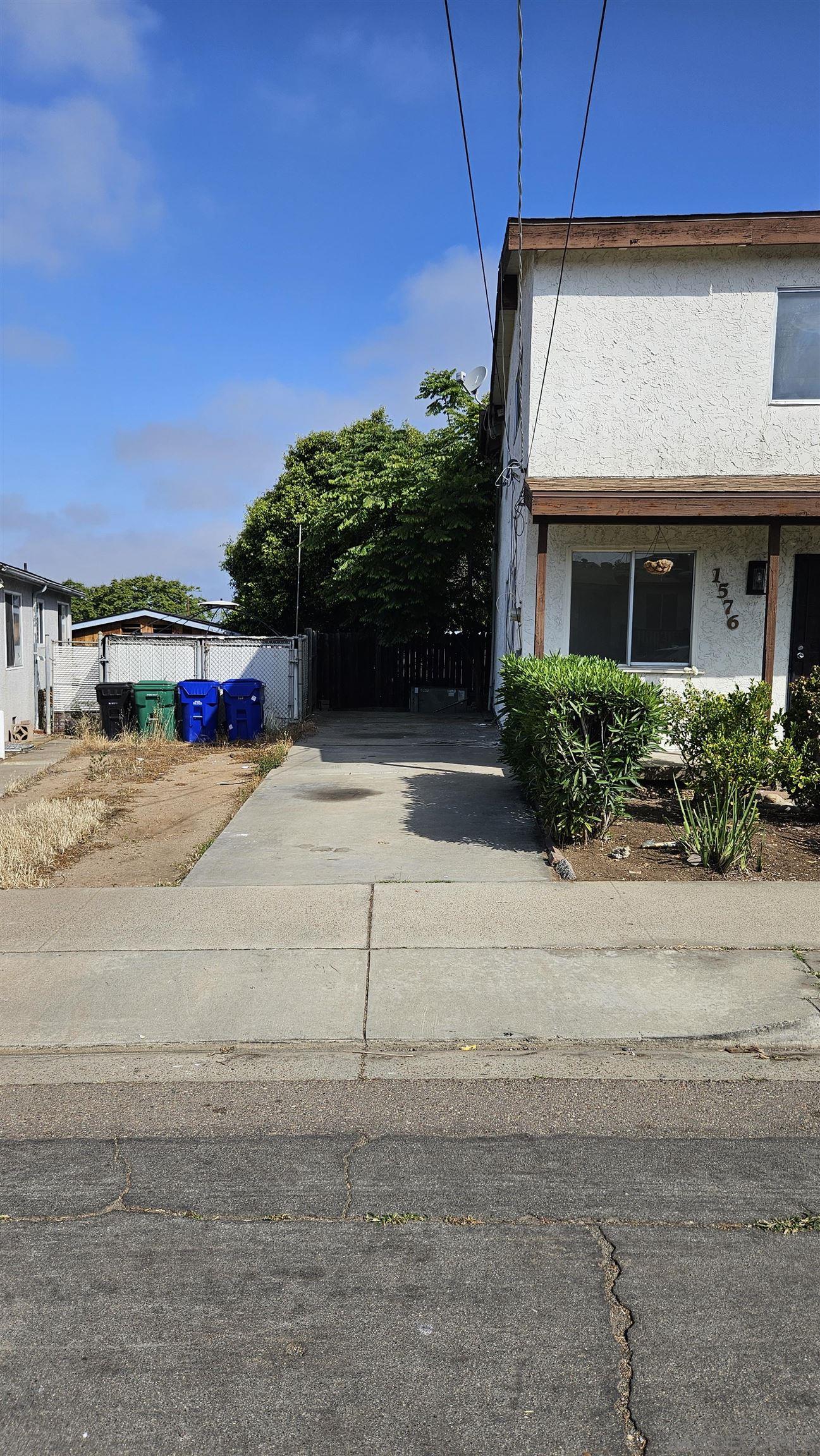 Detail Gallery Image 11 of 12 For 1576  Acheson Street, San Diego,  CA 92111 - 7 Beds | 4 Baths