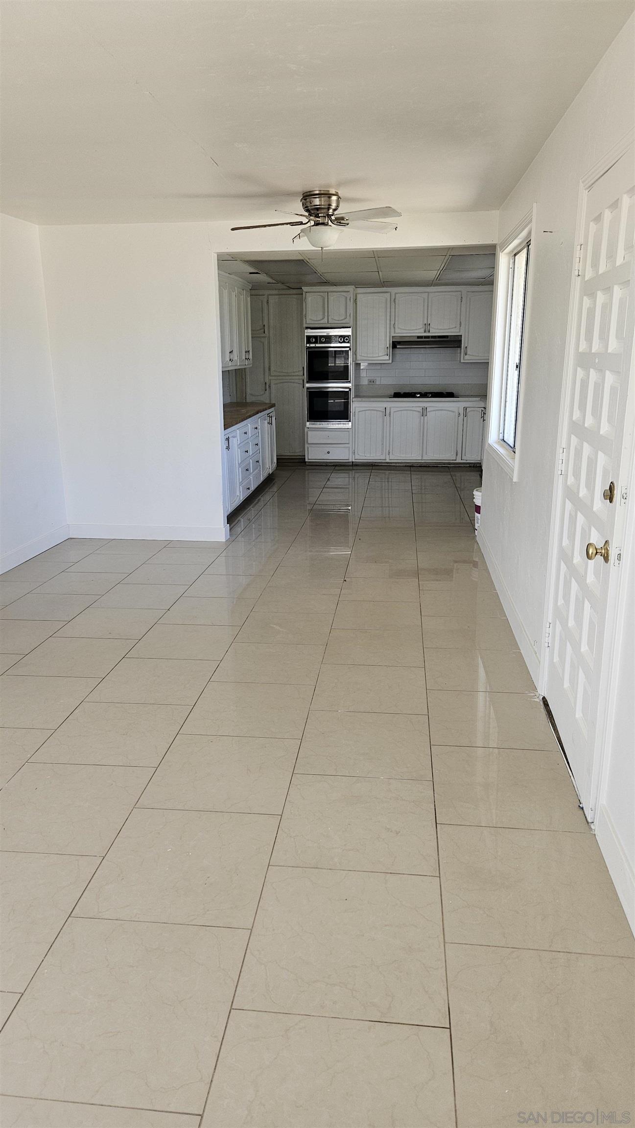 Detail Gallery Image 4 of 12 For 1576  Acheson Street, San Diego,  CA 92111 - 7 Beds | 4 Baths