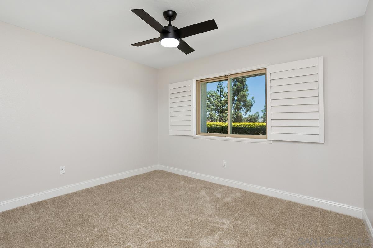 Detail Gallery Image 19 of 36 For 11872  Bernardo Terrace  #UNIT E,  San Diego,  CA 92128 - 3 Beds | 2 Baths