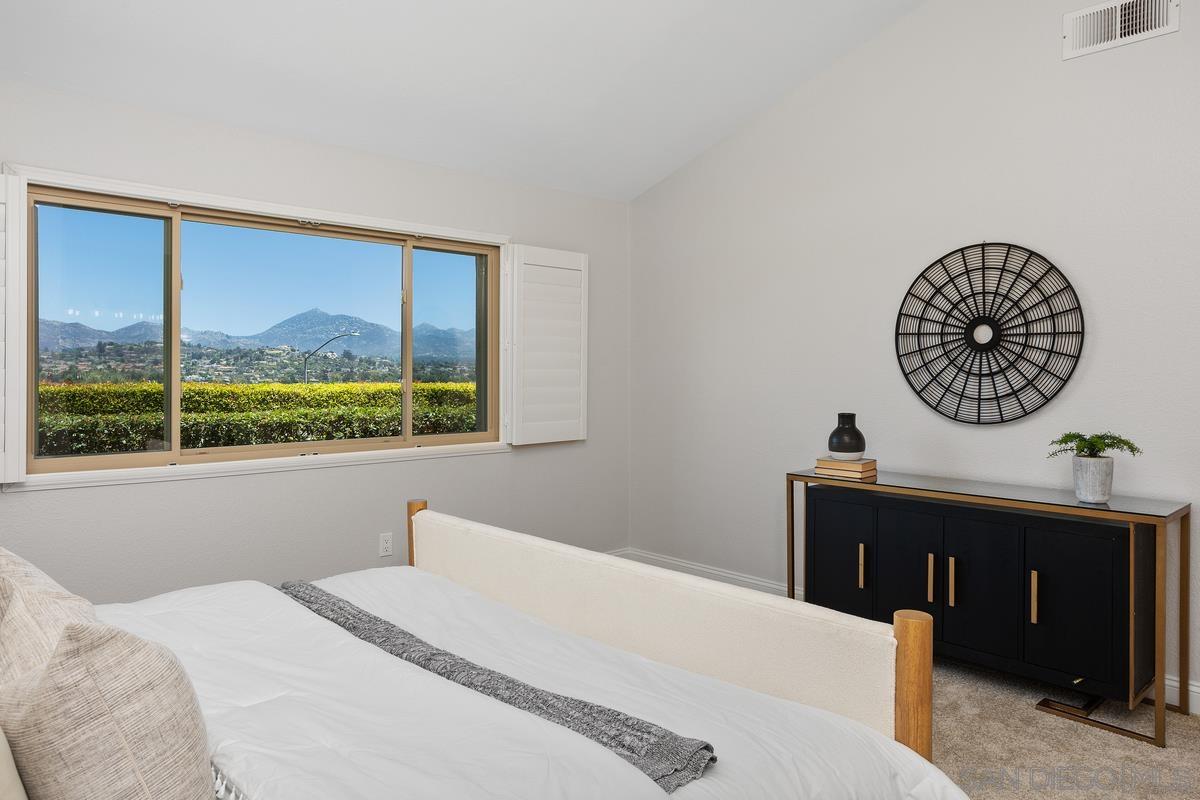 Detail Gallery Image 23 of 36 For 11872  Bernardo Terrace  #UNIT E,  San Diego,  CA 92128 - 3 Beds | 2 Baths