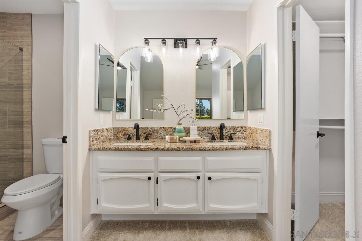 Detail Gallery Image 26 of 36 For 11872  Bernardo Terrace  #UNIT E,  San Diego,  CA 92128 - 3 Beds | 2 Baths