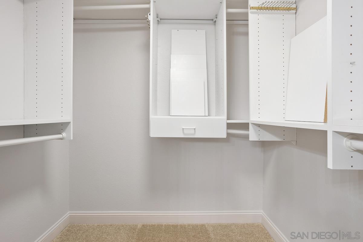 Detail Gallery Image 29 of 36 For 11872  Bernardo Terrace  #UNIT E,  San Diego,  CA 92128 - 3 Beds | 2 Baths