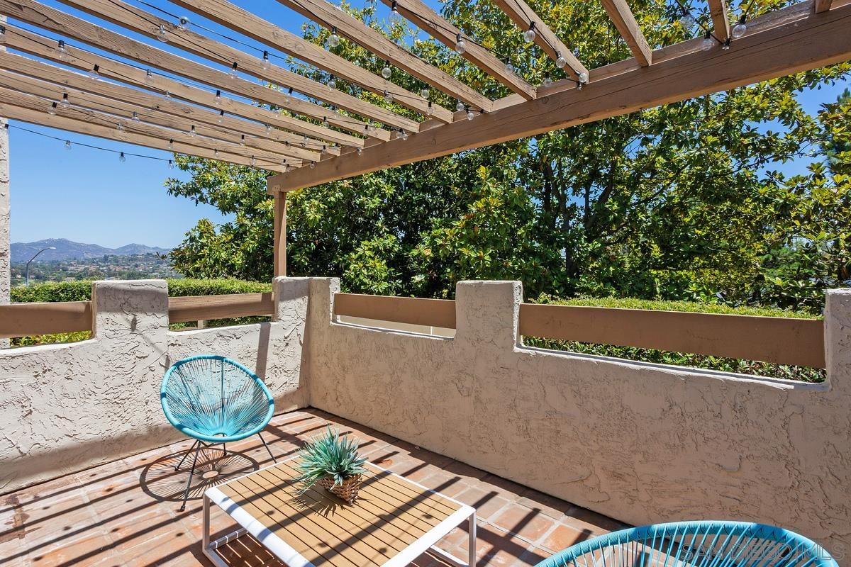 Detail Gallery Image 31 of 36 For 11872  Bernardo Terrace  #UNIT E,  San Diego,  CA 92128 - 3 Beds | 2 Baths