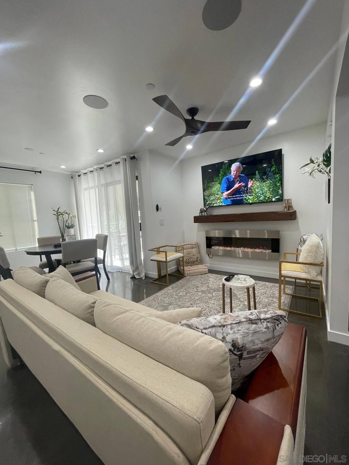 Detail Gallery Image 19 of 53 For 1251  Parker Pl  1b, San Diego,  CA 92109 - 2 Beds | 2 Baths