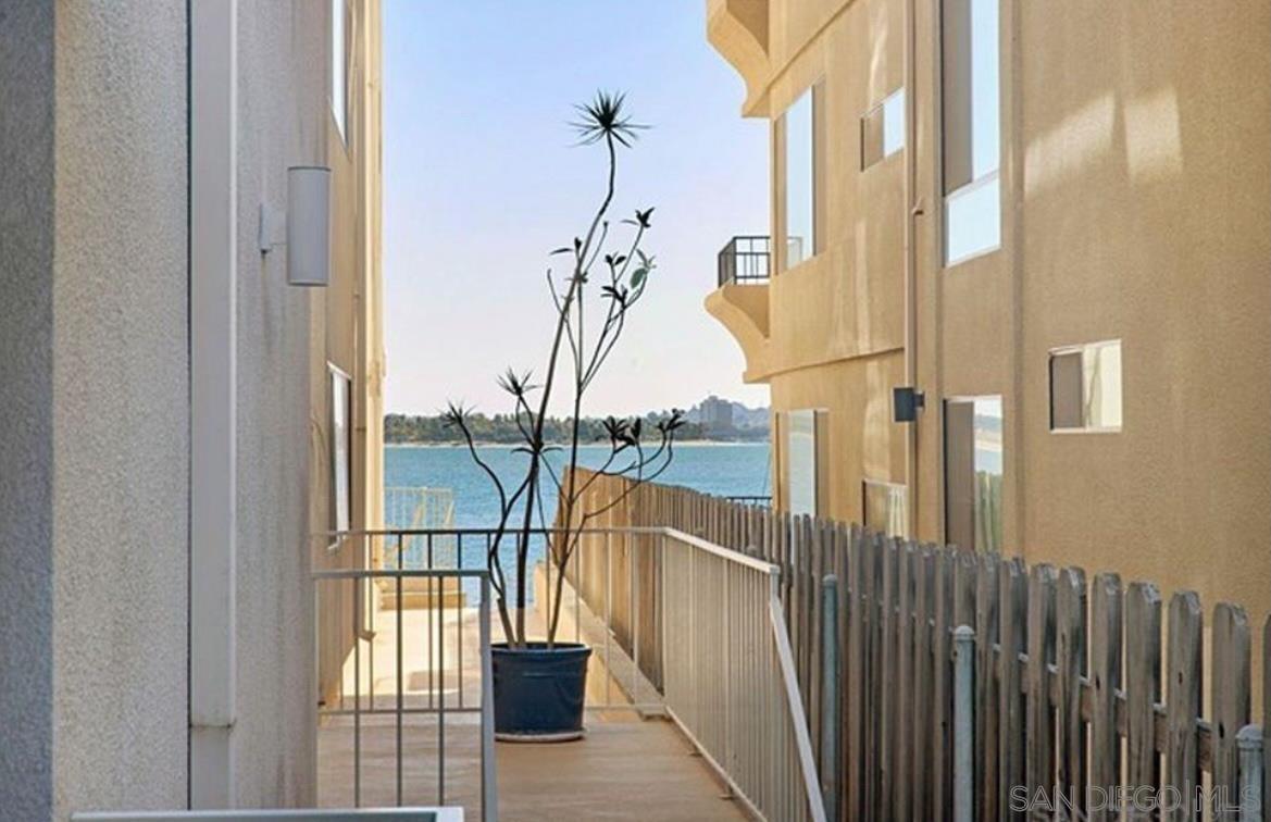 Detail Gallery Image 25 of 53 For 1251  Parker Pl  1b, San Diego,  CA 92109 - 2 Beds | 2 Baths