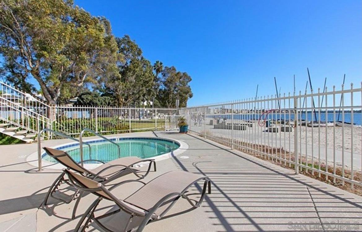 Detail Gallery Image 29 of 53 For 1251  Parker Pl  1b, San Diego,  CA 92109 - 2 Beds | 2 Baths