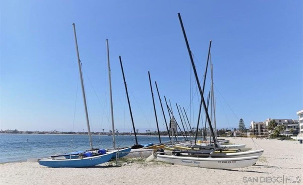 Detail Gallery Image 31 of 53 For 1251  Parker Pl  1b, San Diego,  CA 92109 - 2 Beds | 2 Baths