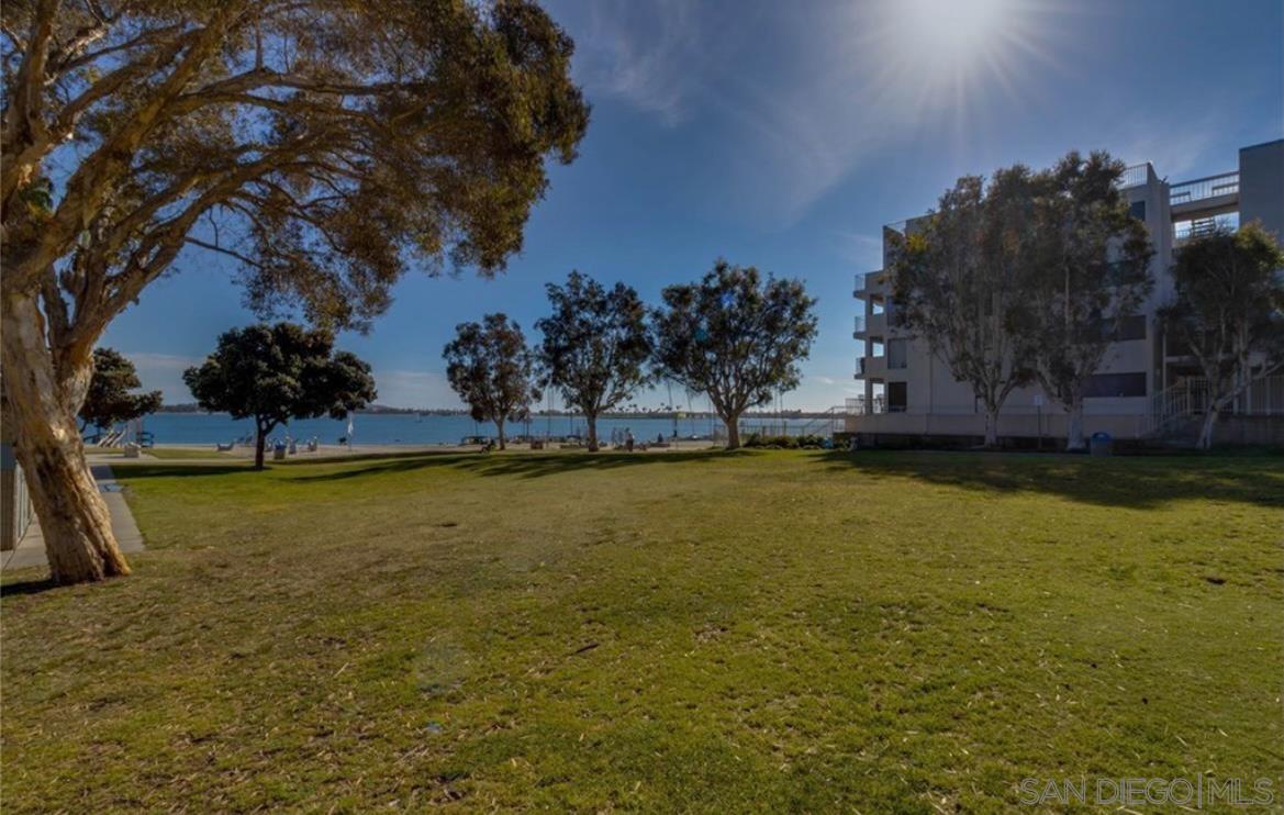 Detail Gallery Image 36 of 53 For 1251  Parker Pl  1b, San Diego,  CA 92109 - 2 Beds | 2 Baths