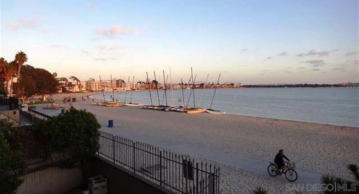 Detail Gallery Image 37 of 53 For 1251  Parker Pl  1b, San Diego,  CA 92109 - 2 Beds | 2 Baths