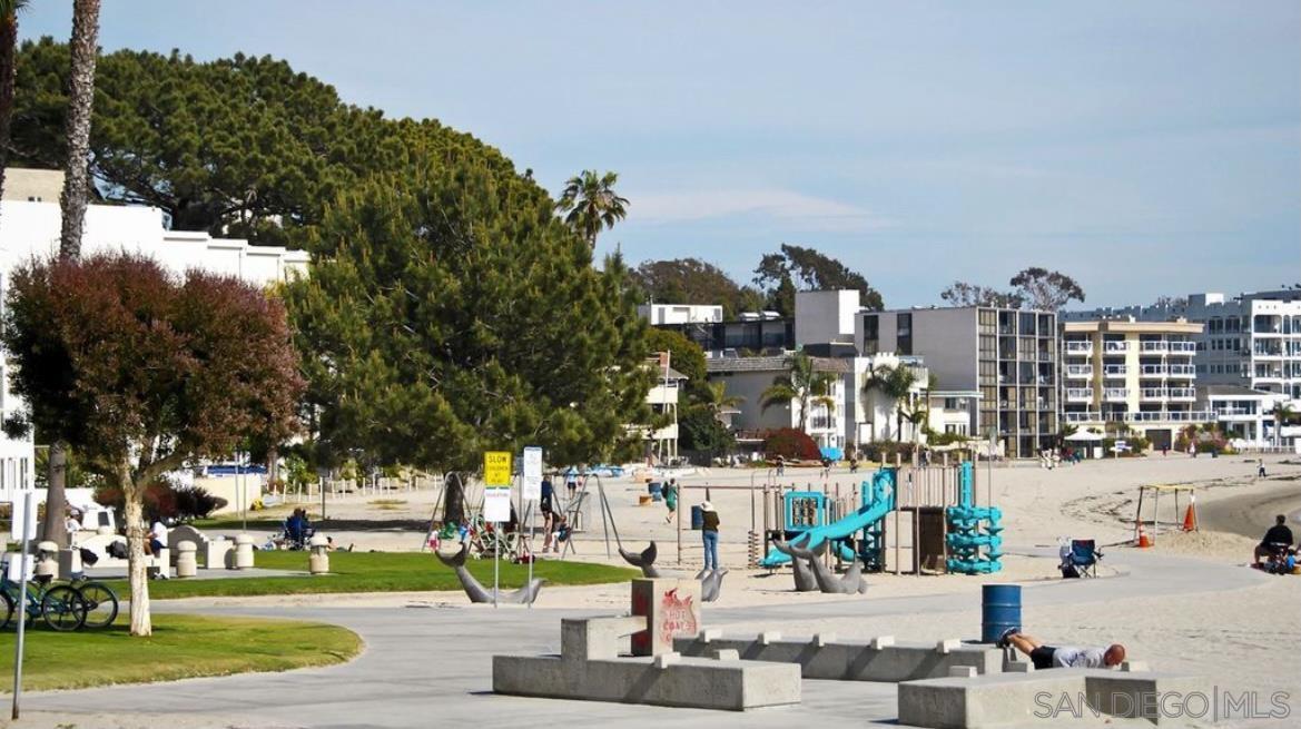 Detail Gallery Image 45 of 53 For 1251  Parker Pl  1b, San Diego,  CA 92109 - 2 Beds | 2 Baths