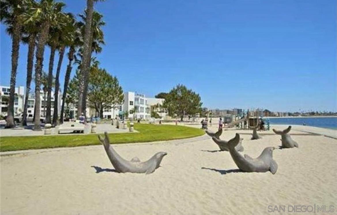 Detail Gallery Image 50 of 53 For 1251  Parker Pl  1b, San Diego,  CA 92109 - 2 Beds | 2 Baths