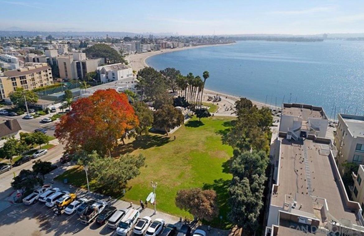 Detail Gallery Image 6 of 53 For 1251  Parker Pl  1b, San Diego,  CA 92109 - 2 Beds | 2 Baths