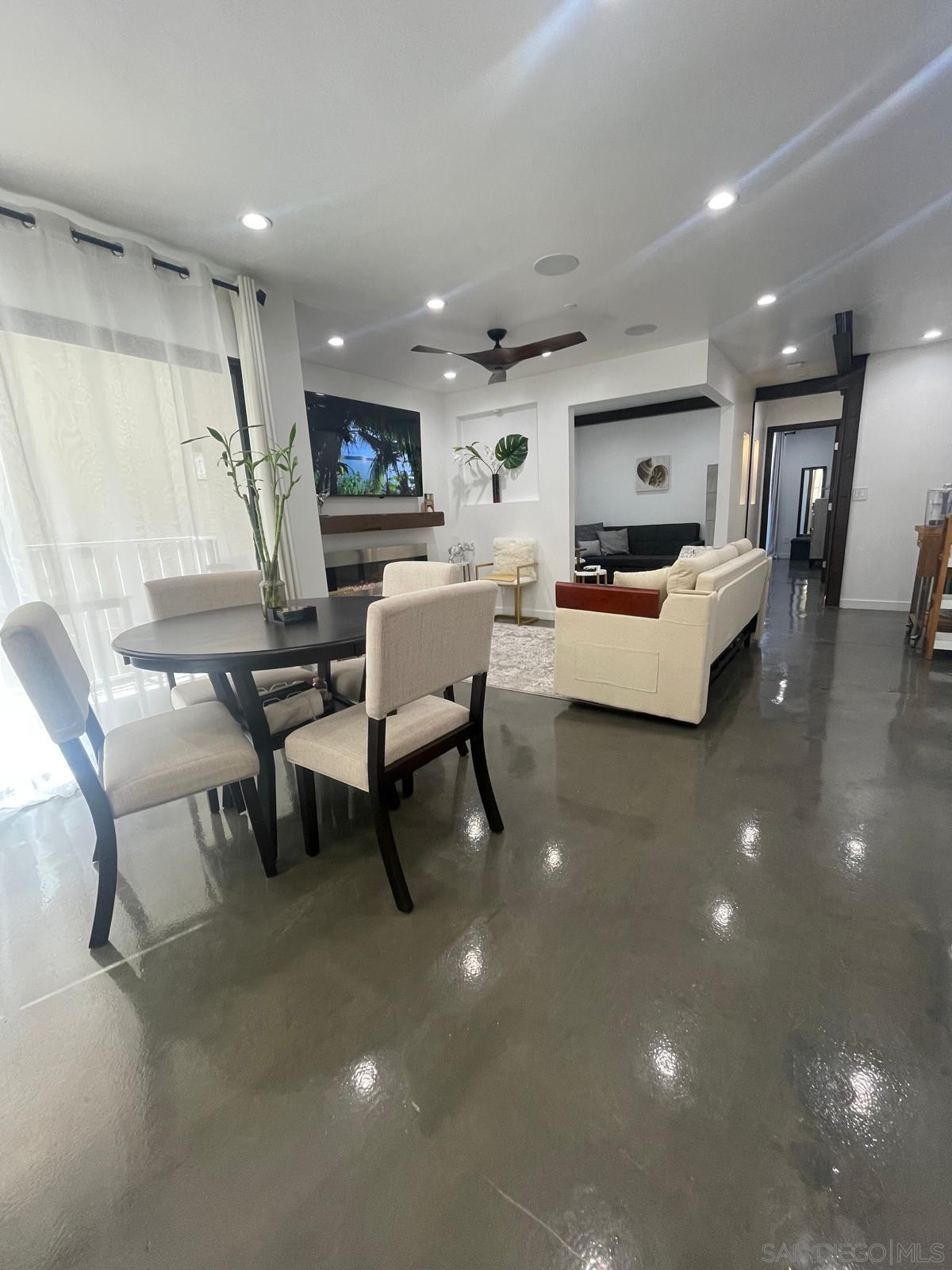 Detail Gallery Image 8 of 53 For 1251  Parker Pl  1b, San Diego,  CA 92109 - 2 Beds | 2 Baths