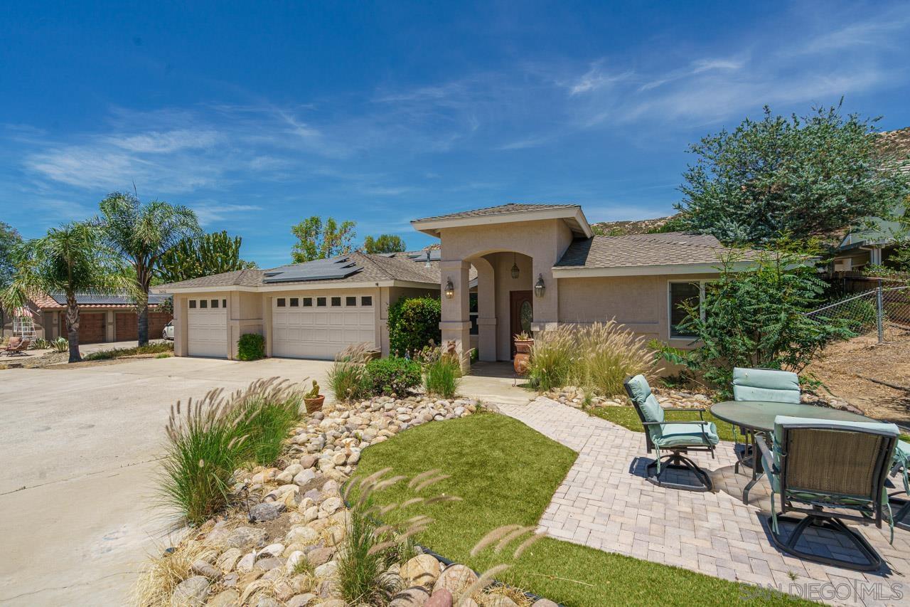 Detail Gallery Image 1 of 66 For 26152  Bellemore Dr, Ramona,  CA 92065 - 4 Beds | 3 Baths