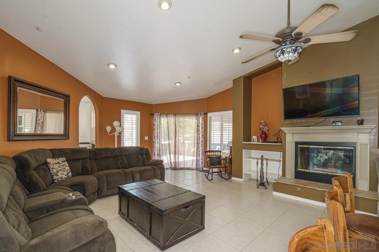 Detail Gallery Image 11 of 66 For 26152  Bellemore Dr, Ramona,  CA 92065 - 4 Beds | 3 Baths