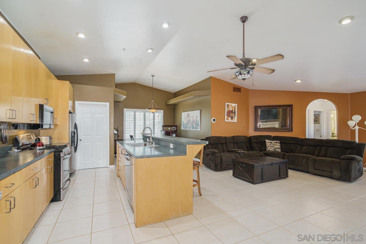 Detail Gallery Image 7 of 66 For 26152  Bellemore Dr, Ramona,  CA 92065 - 4 Beds | 3 Baths