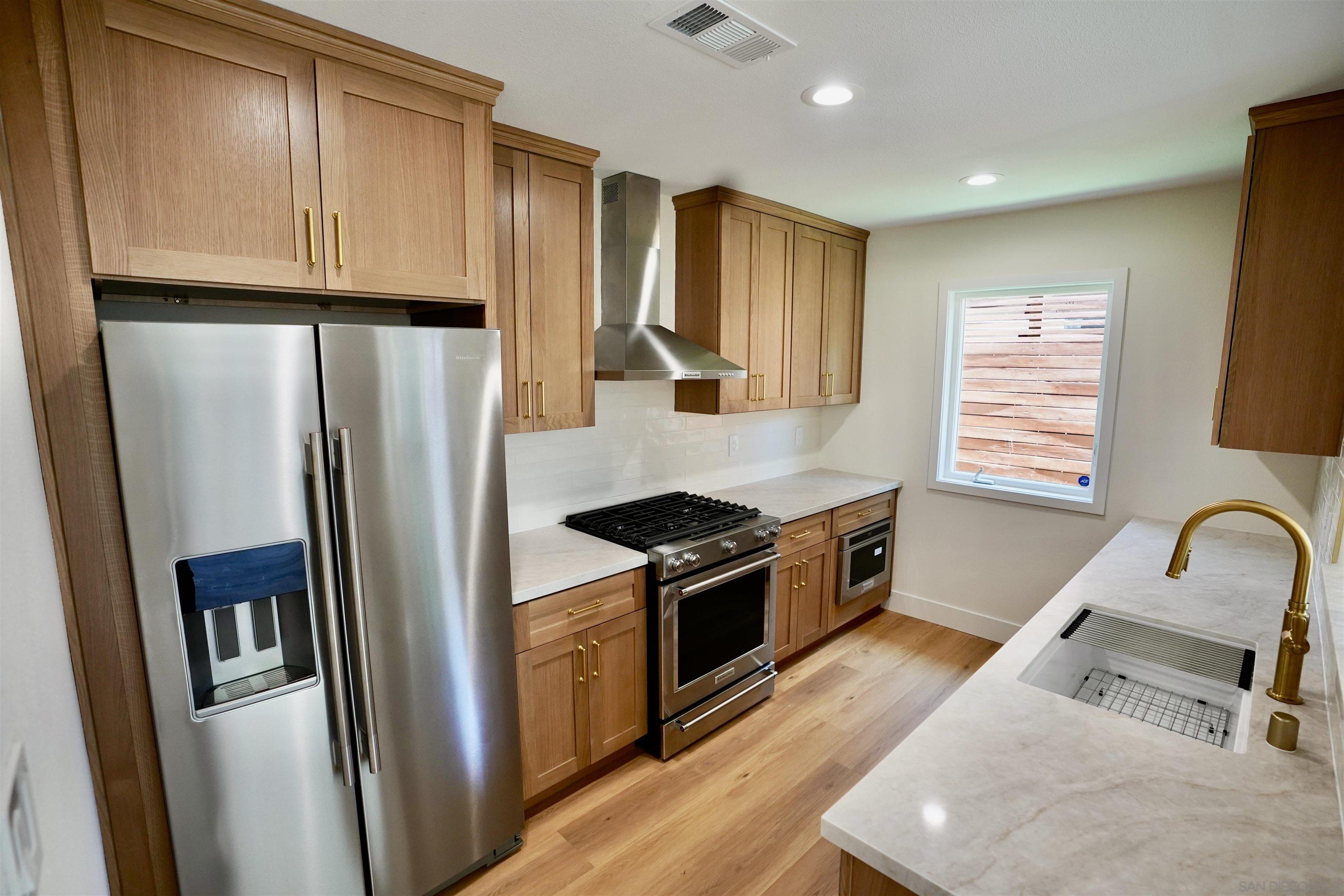 Detail Gallery Image 1 of 1 For 1643  Missouri, San Diego,  CA 92109 - 3 Beds | 3/1 Baths