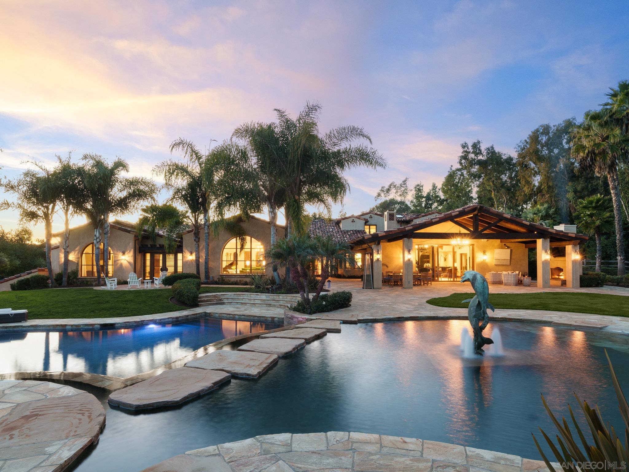 Detail Gallery Image 1 of 41 For 16409  via De Santa Fe, Rancho Santa Fe,  CA 92067 - 10 Beds | 10/3 Baths