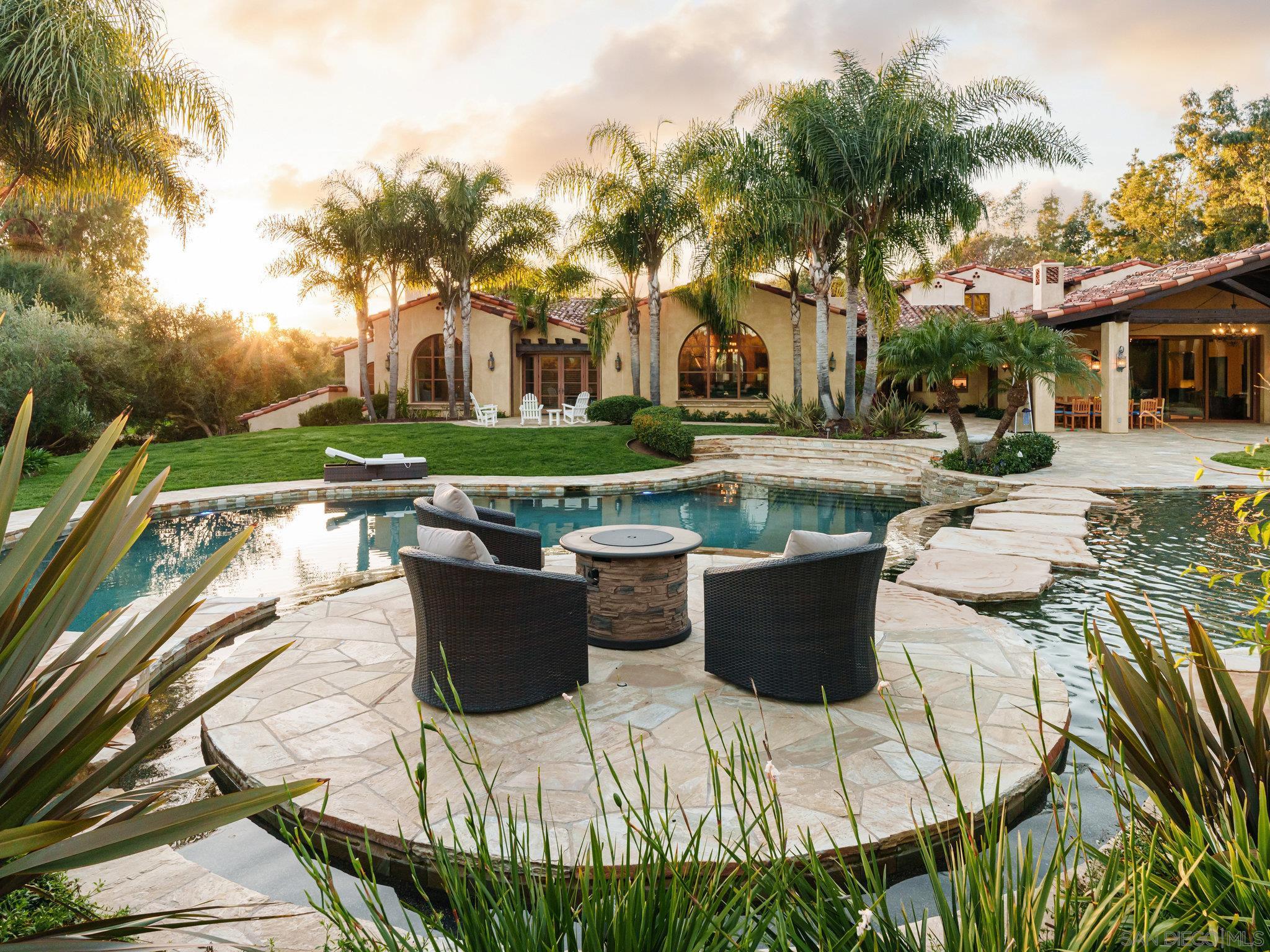 Detail Gallery Image 25 of 41 For 16409  via De Santa Fe, Rancho Santa Fe,  CA 92067 - 10 Beds | 10/3 Baths