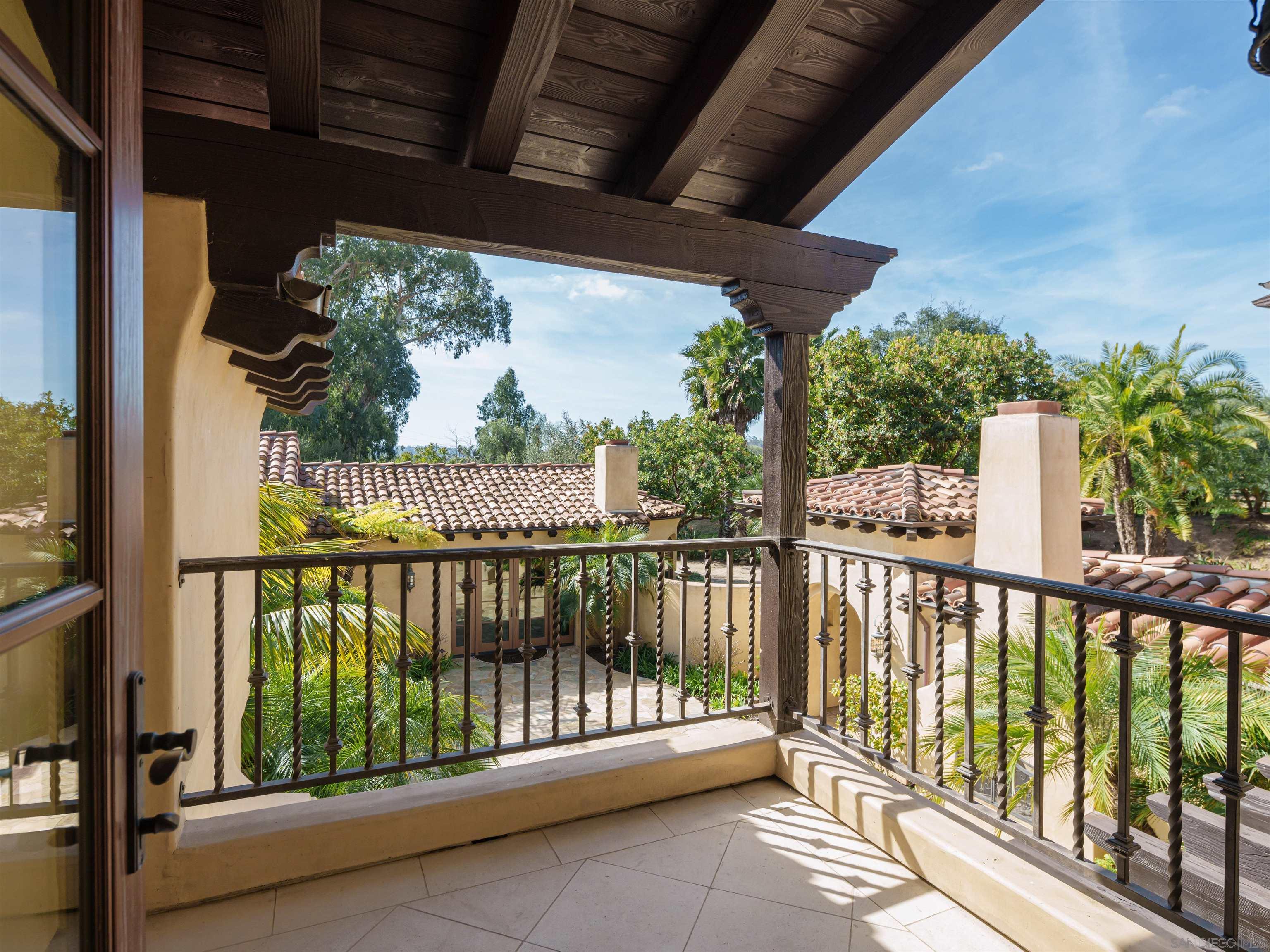 Detail Gallery Image 38 of 41 For 16409  via De Santa Fe, Rancho Santa Fe,  CA 92067 - 10 Beds | 10/3 Baths