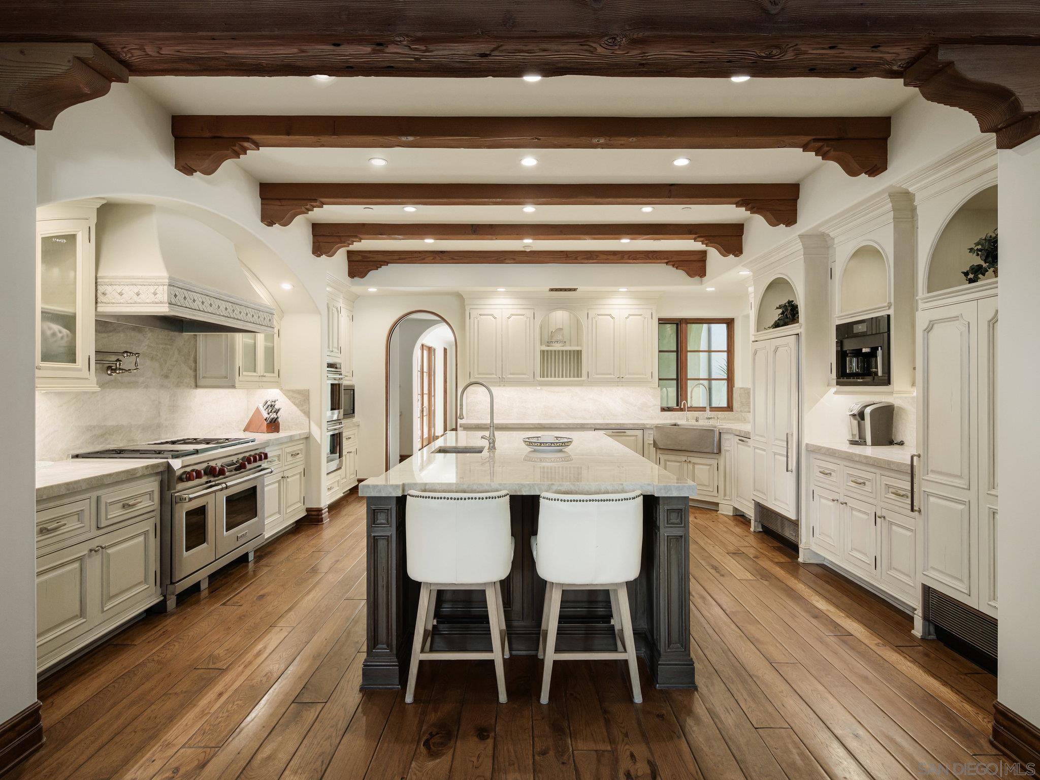 Detail Gallery Image 9 of 41 For 16409  via De Santa Fe, Rancho Santa Fe,  CA 92067 - 10 Beds | 10/3 Baths