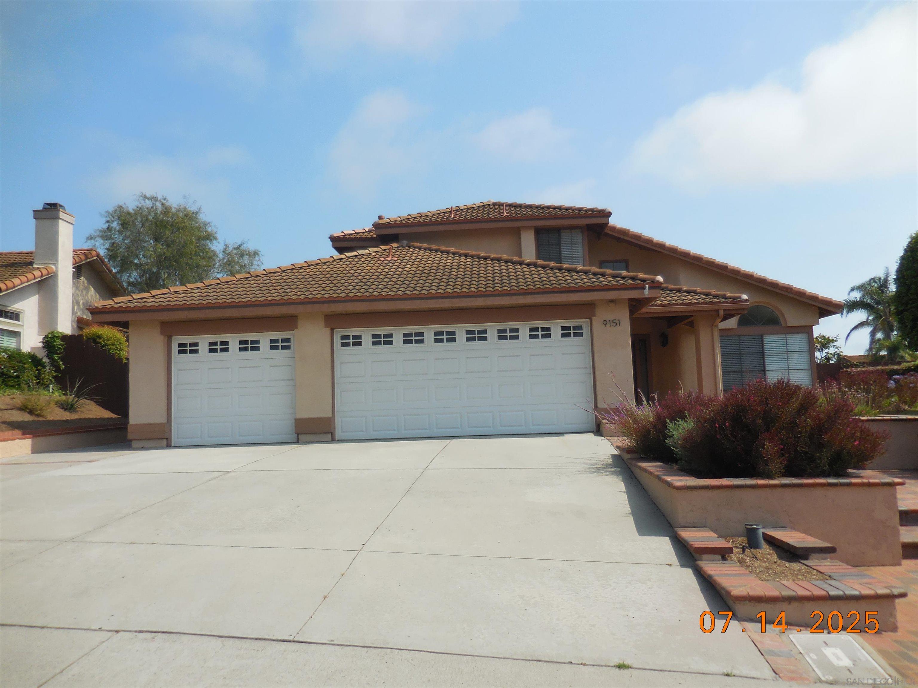 Front Image Thumbnail for SD250033413