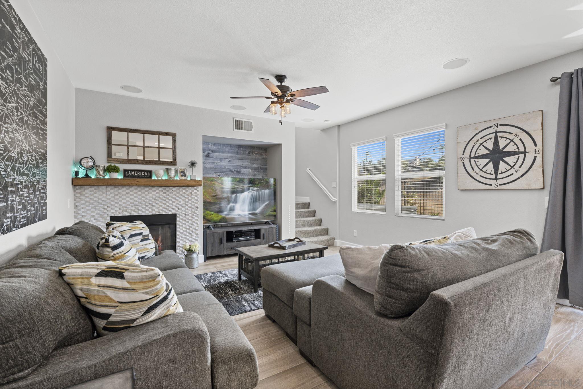 Front Image Thumbnail for SD250033438