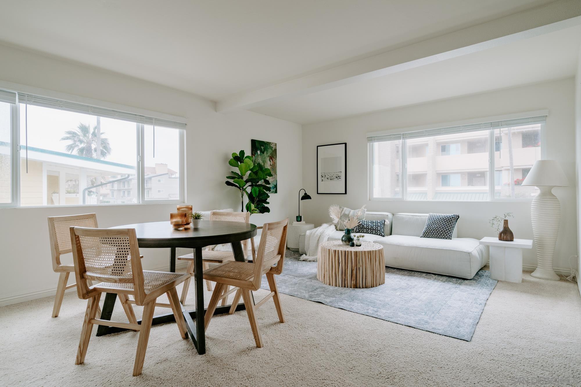 Front Image Thumbnail for SD250033633