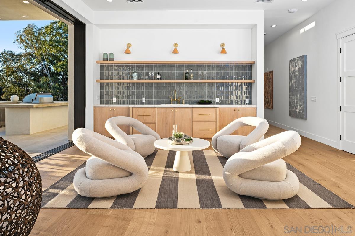 Detail Gallery Image 11 of 56 For 6691-93  Camino Saucito, Rancho Santa Fe,  CA 92067 - 6 Beds | 5/2 Baths