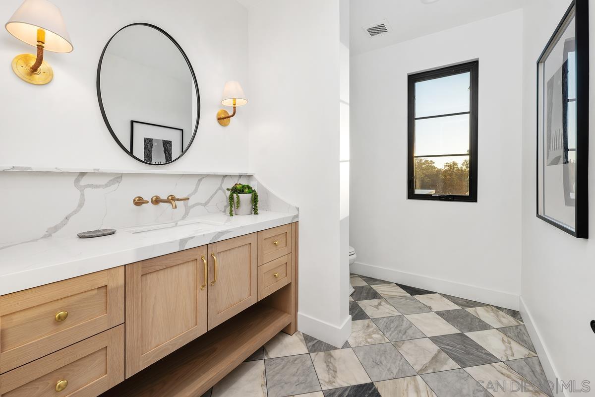 Detail Gallery Image 37 of 56 For 6691-93  Camino Saucito, Rancho Santa Fe,  CA 92067 - 6 Beds | 5/2 Baths