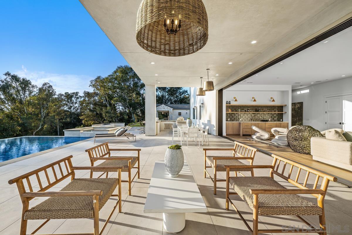 Detail Gallery Image 6 of 56 For 6691-93  Camino Saucito, Rancho Santa Fe,  CA 92067 - 6 Beds | 5/2 Baths