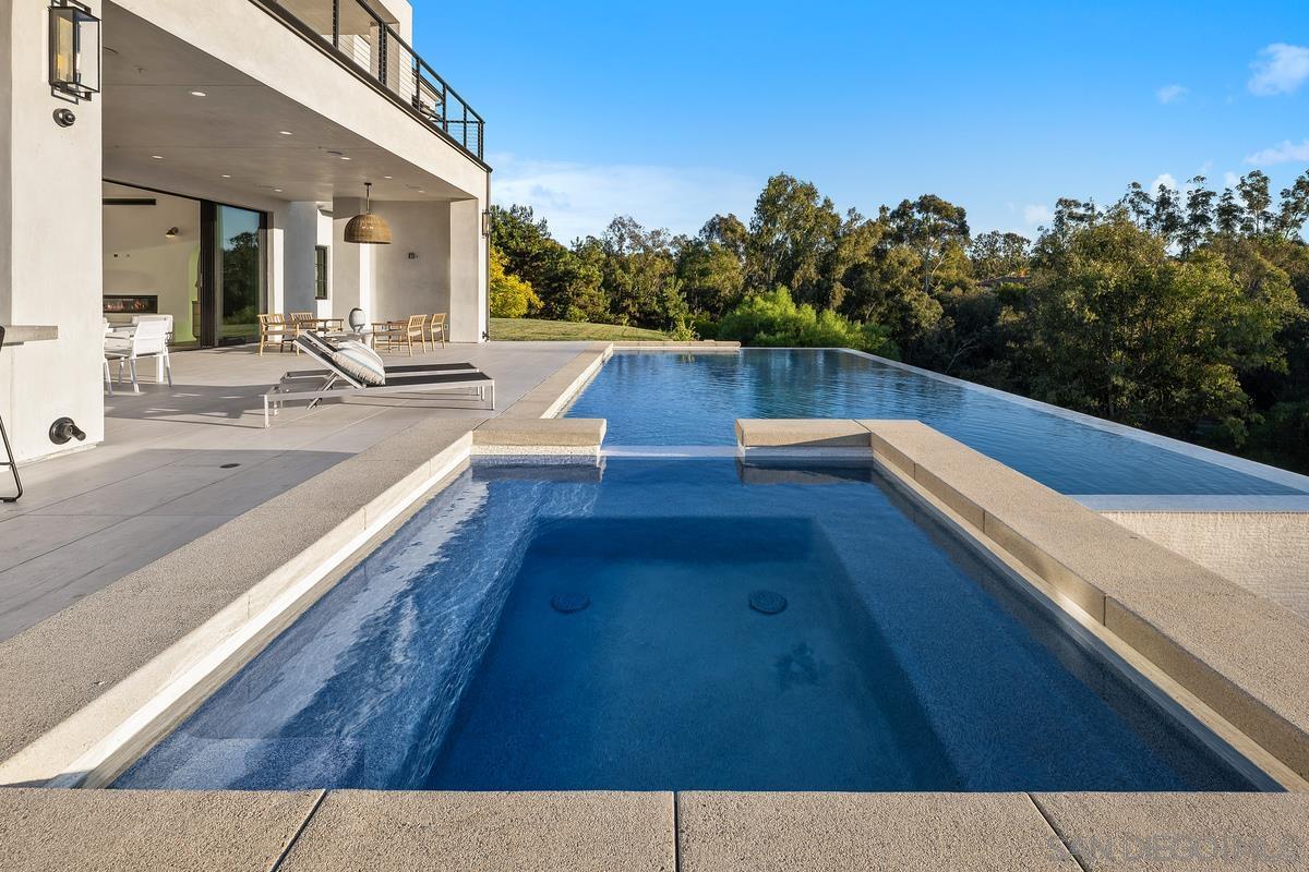 Detail Gallery Image 8 of 56 For 6691-93  Camino Saucito, Rancho Santa Fe,  CA 92067 - 6 Beds | 5/2 Baths